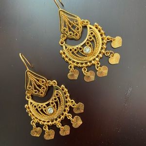 Dangling Heart Earrings